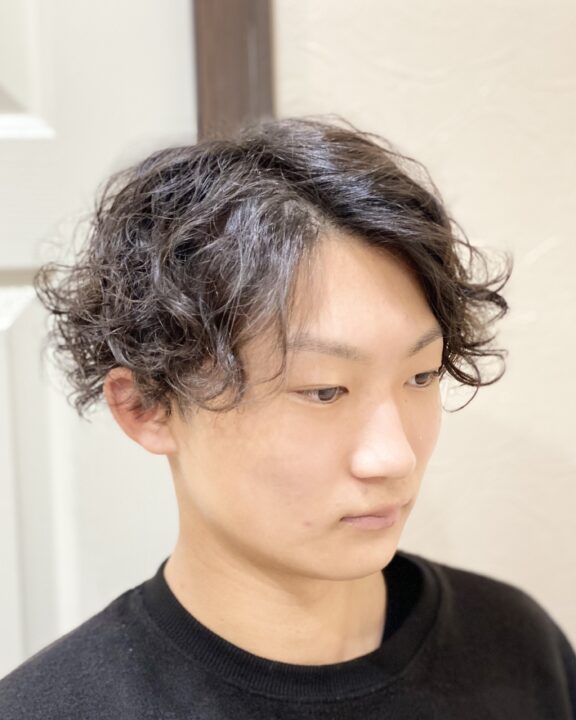 担当Stylist：青木　和人